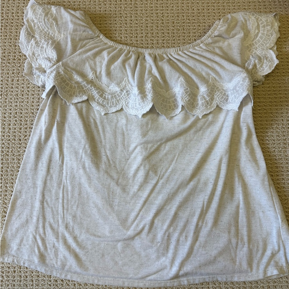 Off shoulder shirt